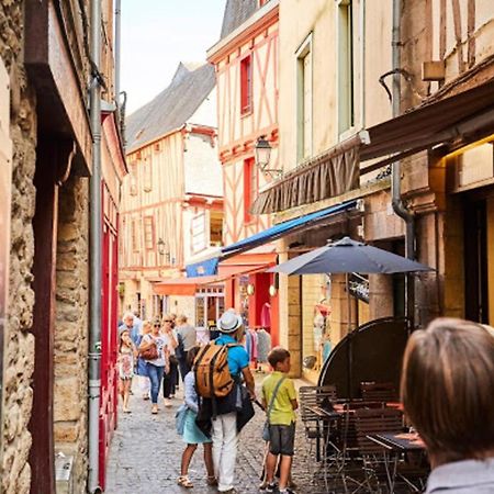 Apartamento Studio Tout Confort Avec Vue Cathedrale A St Patern Vannes-Centre Exterior foto