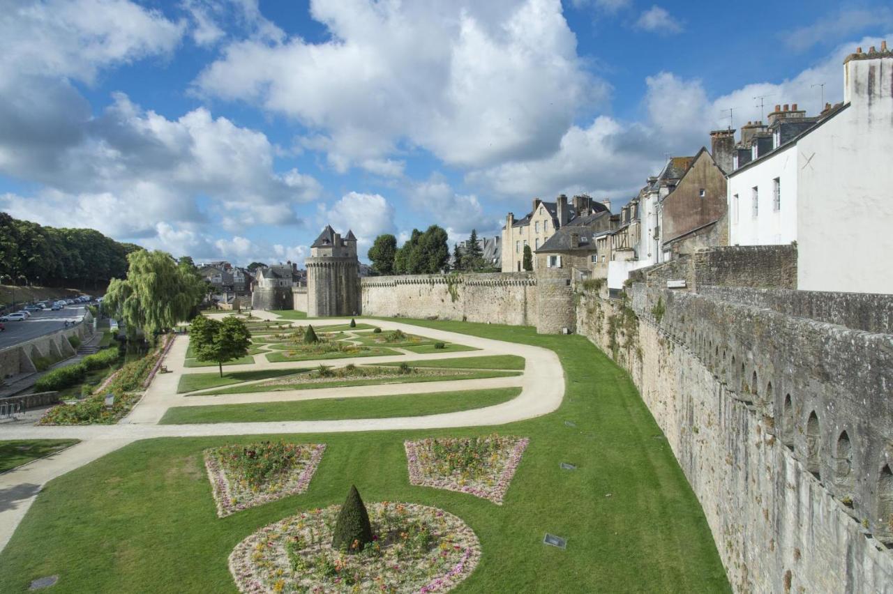 Apartamento Studio Tout Confort Avec Vue Cathedrale A St Patern Vannes-Centre Exterior foto