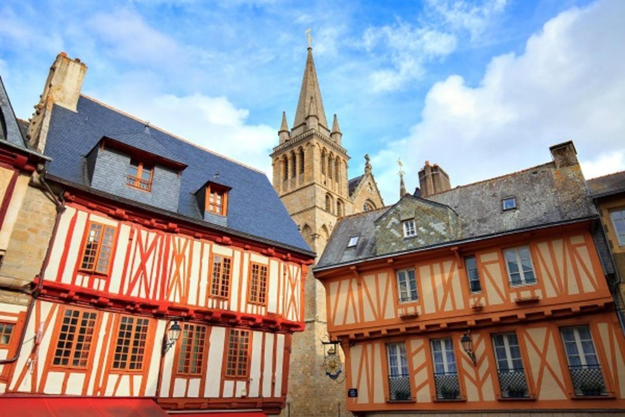 Apartamento Studio Tout Confort Avec Vue Cathedrale A St Patern Vannes-Centre Exterior foto